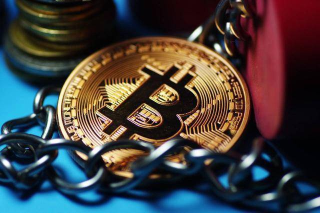 比特币与以太坊，筑底之路的三大维度解析（2025年关键底部展望）